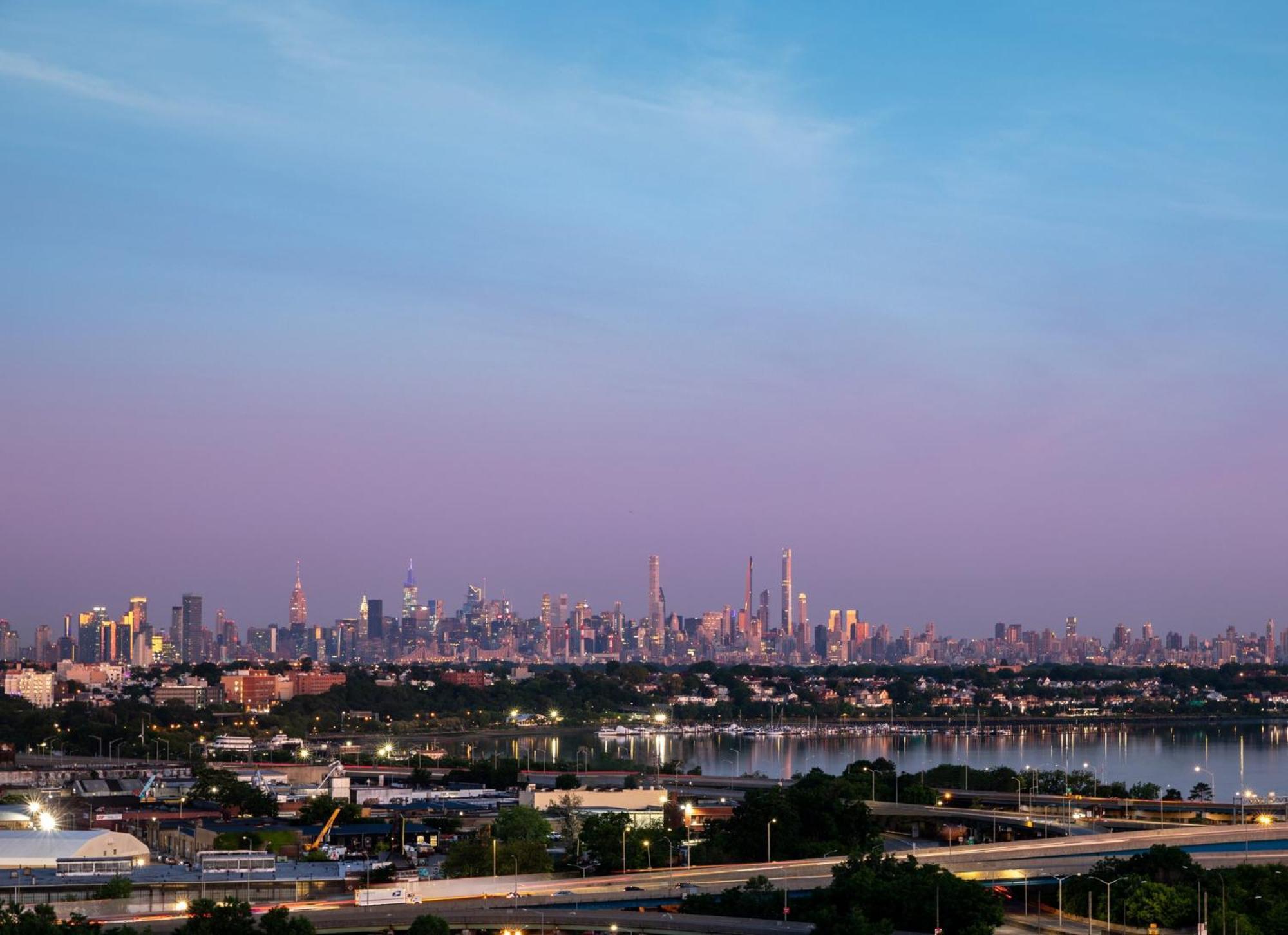 Hotel Indigo Flushing - Laguardia New York Bagian luar foto