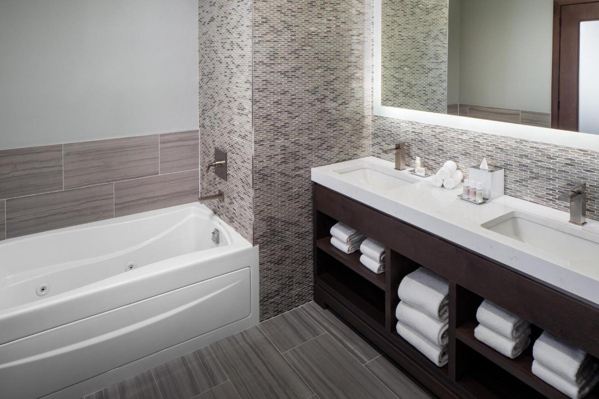 Hotel Indigo Flushing - Laguardia New York Bagian luar foto