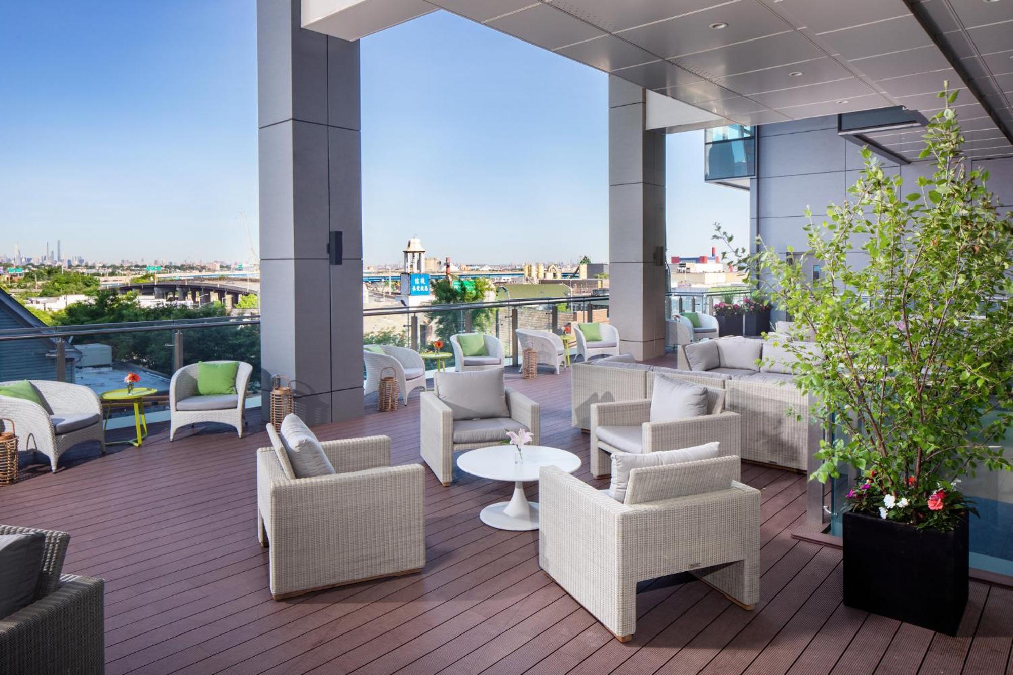 Hotel Indigo Flushing - Laguardia New York Bagian luar foto